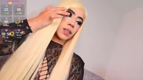kenia_fox1 online show from October 30, 1:32 pm