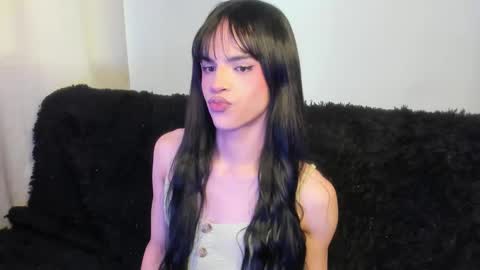 Kerly online show from December 5, 9:32 pm