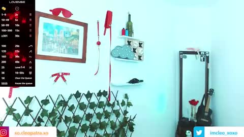 Snapshot of kitty_vaal chatting on February 25, 2:00 pm kitty_vaal online show from February 25, 2:00 pm