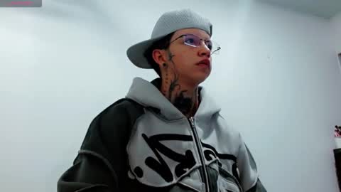 kng_nico1 online show from November 17, 3:17 am