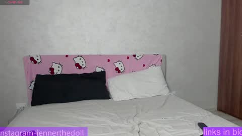Kris the doll online show from June 30, 6:35 am