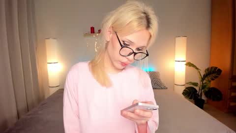 Kristal online show from September 21, 2:56 pm