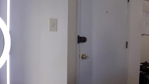 Cait online show from February 6, 1:33 am