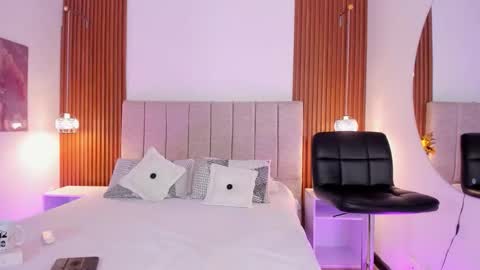 kloe sofia online show from March 19, 12:49 pm