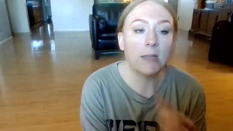kylieredd online show from May 7, 12:39 am