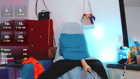 AriSaray online show from February 12, 1:50 pm