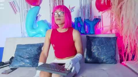 leeh online show from July 4, 1:16 pm