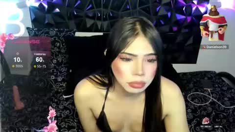 leighottie online show from November 11, 2:24 am