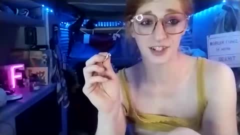 LesleyGumGrass- The Boring Trans girl online show from March 3, 4:12 am