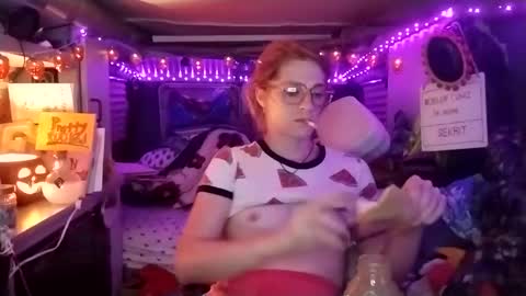 LesleyGumGrass- The Boring Trans girl online show from September 21, 3:34 am