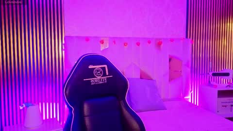  LIHIAN  online show from April 9, 12:22 pm