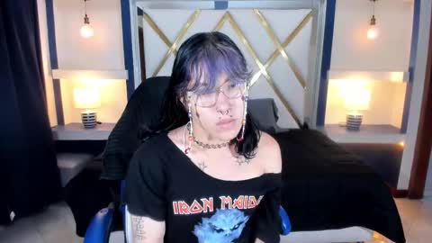 lilith  online show from March 25, 11:48 am