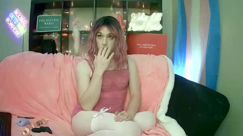 lillyVonT online show from October 1, 9:26 pm