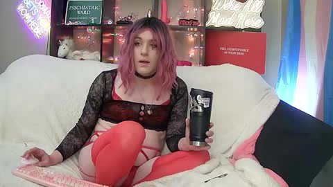 lillyVonT online show from February 13, 10:17 pm