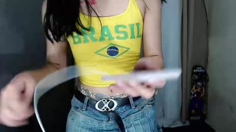 littlelace_ online show from April 5, 11:03 pm