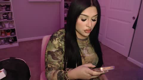 Snapshot of lo_cakez chatting on October 22, 5:42 am lo_cakez online show from October 22, 5:42 am