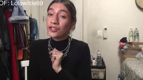 Snapshot of lolita_wilde390 chatting on October 14, 6:14 am Lolita Wildes Back online show from October 14, 6:14 am
