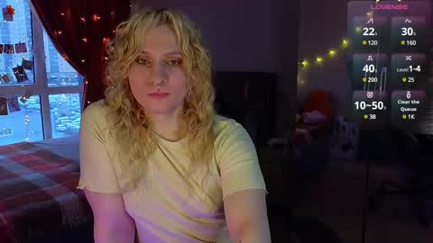 Lori -----------------------------------    online show from March 6, 2:25 pm