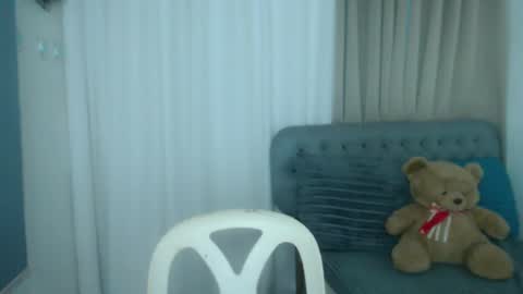 lovelymae18 online show from July 14, 5:45 am