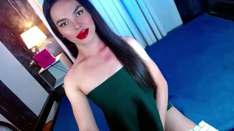 Snapshot of lovelymiss_shyna11 chatting on March 5, 1:38 am lovelymiss_shyna11 online show from March 5, 1:38 am