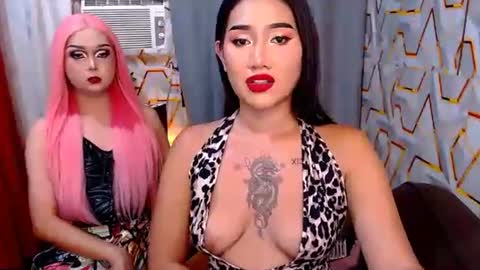 lovelyshelo online show from May 23, 9:11 pm
