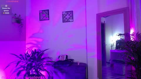 Snapshot of luciiana_lol chatting on January 10, 8:18 am luciiana online show from January 10, 8:18 am