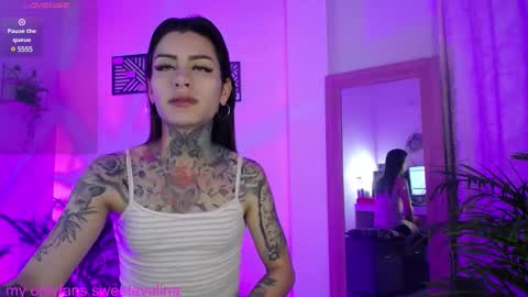 Snapshot of luciiana_lol chatting on January 21, 12:15 am luciiana online show from January 21, 12:15 am
