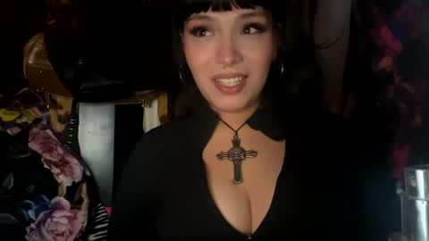 Lupita online show from March 5, 3:03 am