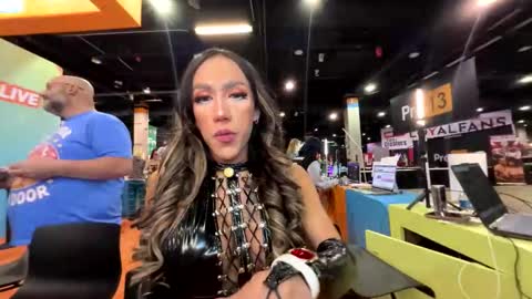 SHOWS ALL MONDAY WEDNESDAYFRIDAYSATURDAY  IN THE MORNING online show from April 11, 5:49 pm