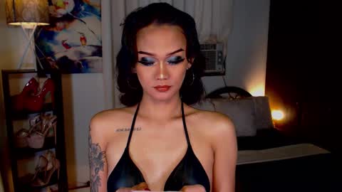 AdriannaFowks online show from March 11, 5:49 am
