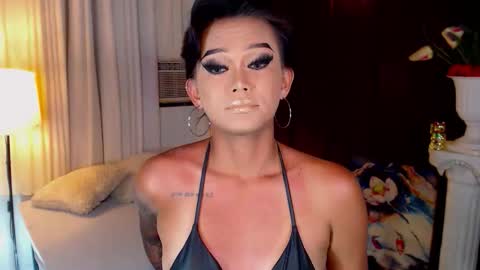 AdriannaFowks online show from April 19, 2:45 am