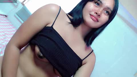 Snapshot of lustykeisha chatting on September 11, 12:09 am KEISHA  -  DONT FORGET TO FOLLOW ME AND GIVE ME THUMBS UP 3 online show from September 11, 12:09 am