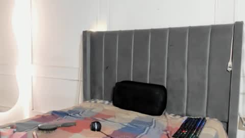 Polly online show from January 14, 11:25 pm