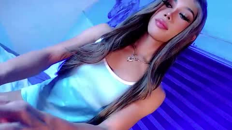 Mocah online show from April 20, 5:09 am