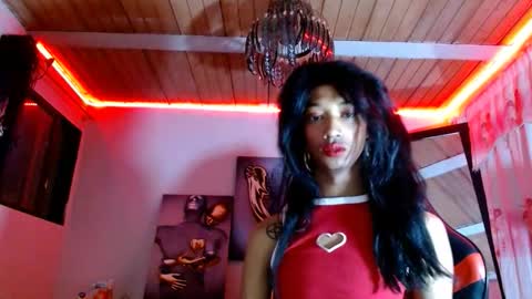 Snapshot of maidi_hot chatting on September 11, 11:07 am Bella Maidi online show from September 11, 11:07 am
