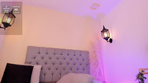 maite_smith69 online show from March 26, 2:21 pm