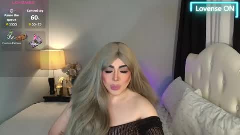 majestydannaxx online show from March 24, 3:22 am