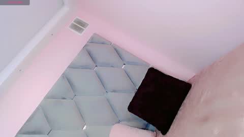 Manuela Kingsley online show from December 28, 11:19 am