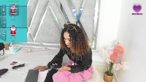 marfilastrom online show from December 19, 4:45 am