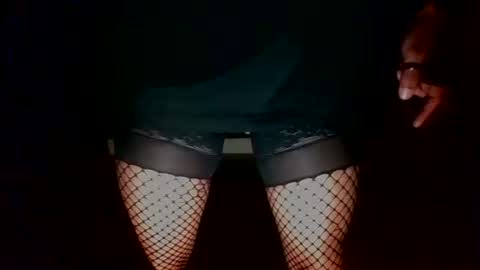 Snapshot of maripaula369 chatting on October 16, 9:20 am Maripaula369 online show from October 16, 9:20 am