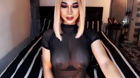 Snapshot of massivecockxmistress chatting on October 26, 4:58 pm Aica online show from October 26, 4:58 pm