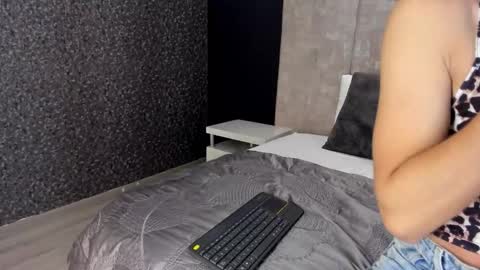 Maxi Rogers online show from February 2, 11:09 am