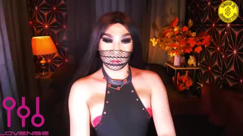 THE QUEEN ALPHA   Queen Medusa Prey online show from February 27, 1:07 pm