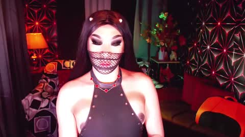 THE QUEEN ALPHA   Queen Medusa Prey online show from March 10, 3:41 pm