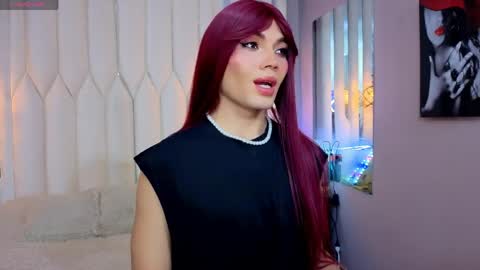 megan do santos online show from April 16, 8:31 pm