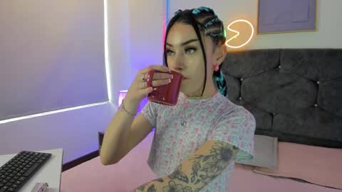 megan_morphy online show from March 29, 8:20 pm