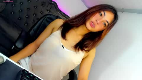 meiluxe online show from May 31, 12:01 pm