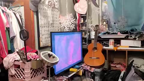 Snapshot of merelyalover chatting on January 13, 1:02 am gurlnips online show from January 13, 1:02 am