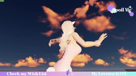 Mia online show from April 19, 8:33 pm