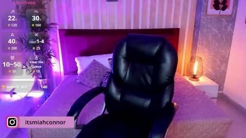 Mia Connor online show from November 21, 9:27 pm